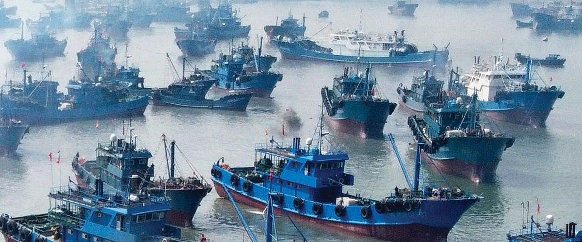 Chinese fishing vessels 